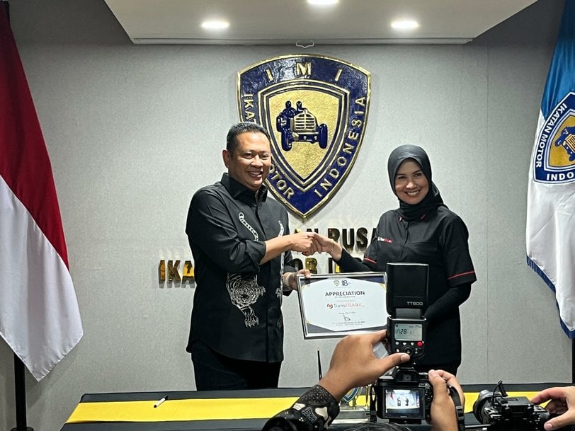 Ketua Umum IMI Bamsoet Apresiasi Penandatanganan Nota Kesepahaman IMI dengan TransTRACK